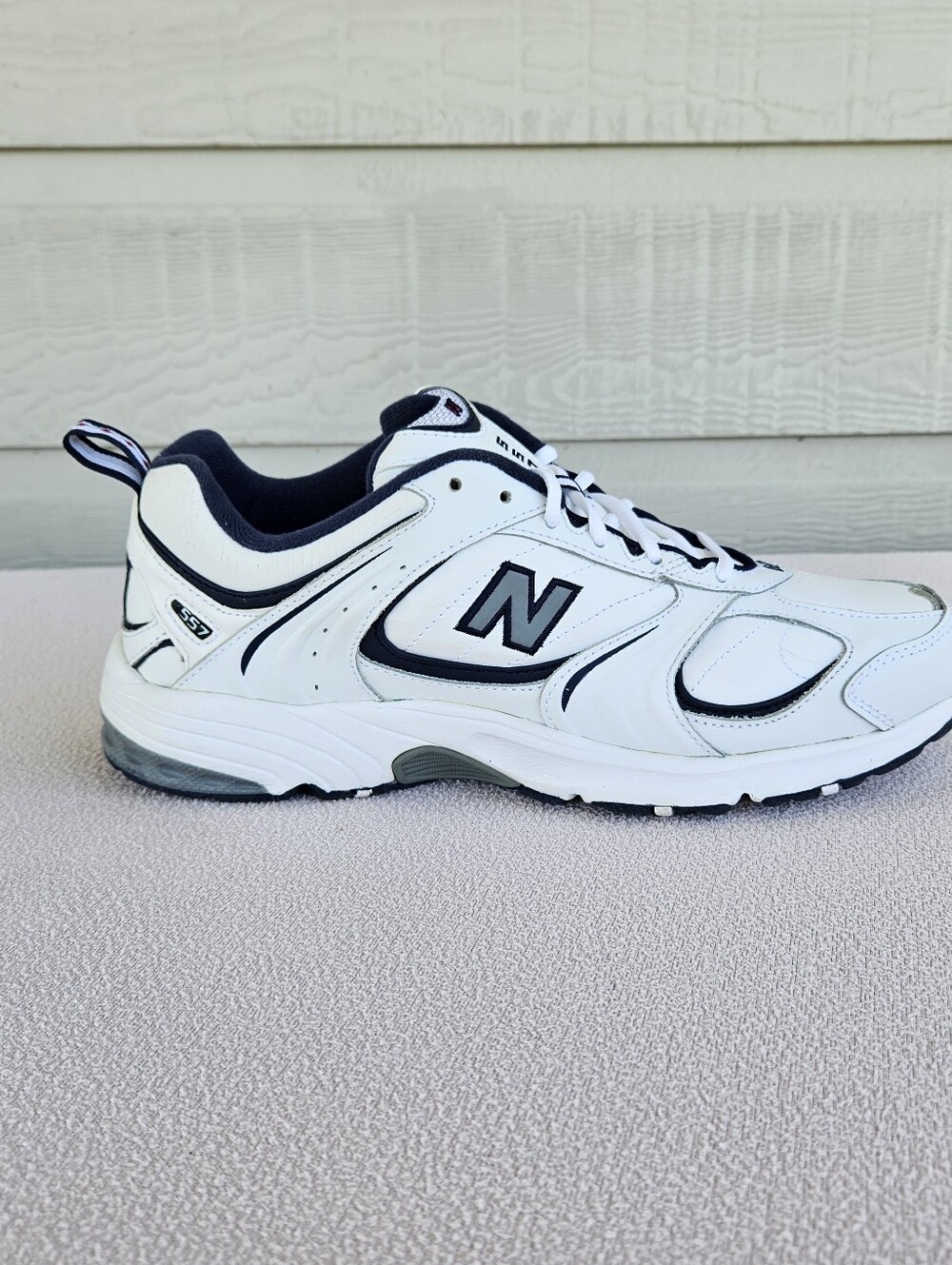 New Balance 557 Retro Sneaker Men SZ 10 White Navy Tie Athletic Shoe MW557LR - Picture 2 of 12